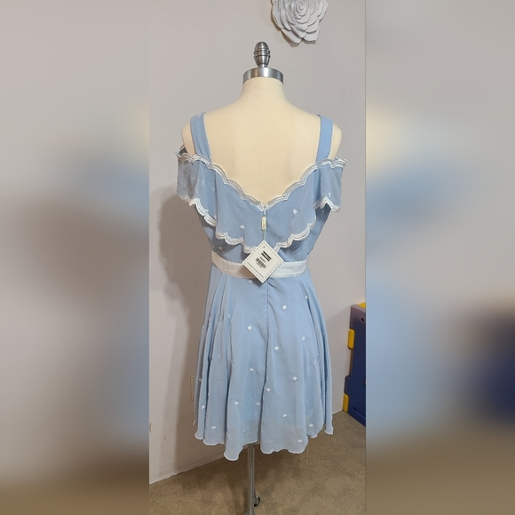 Rissing Star Baby Blue Summer Dress NWT - Picture 4 of 8